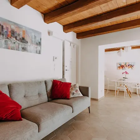 Charme In Centro With Private Parking