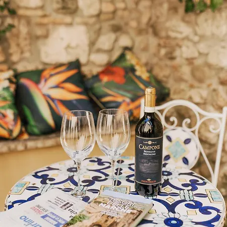 Charme In Centro With Private Parking Apartment